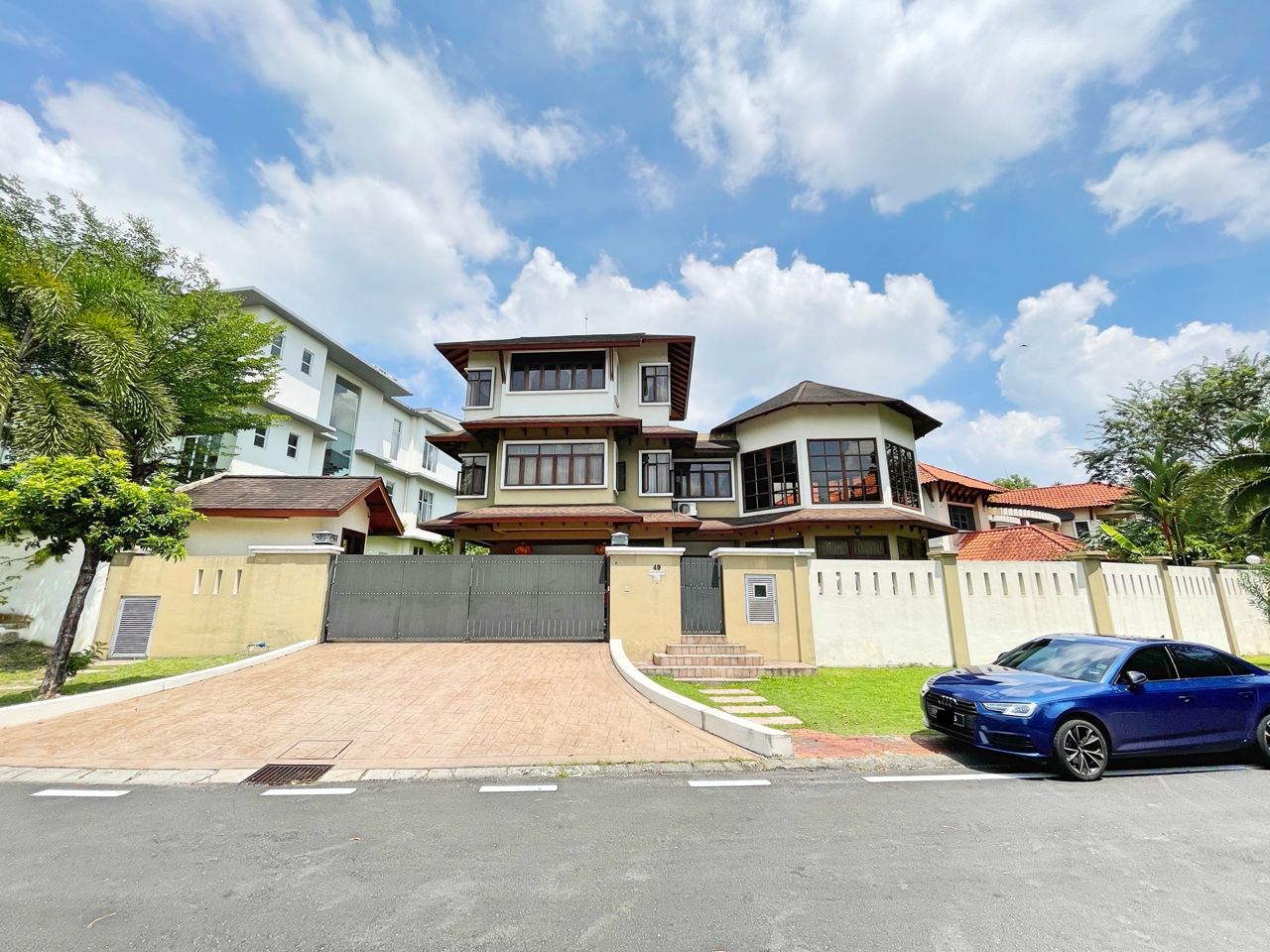 3 STOREY BUNGALOW JALAN MENARA BUKIT JELUTONG - photo 2