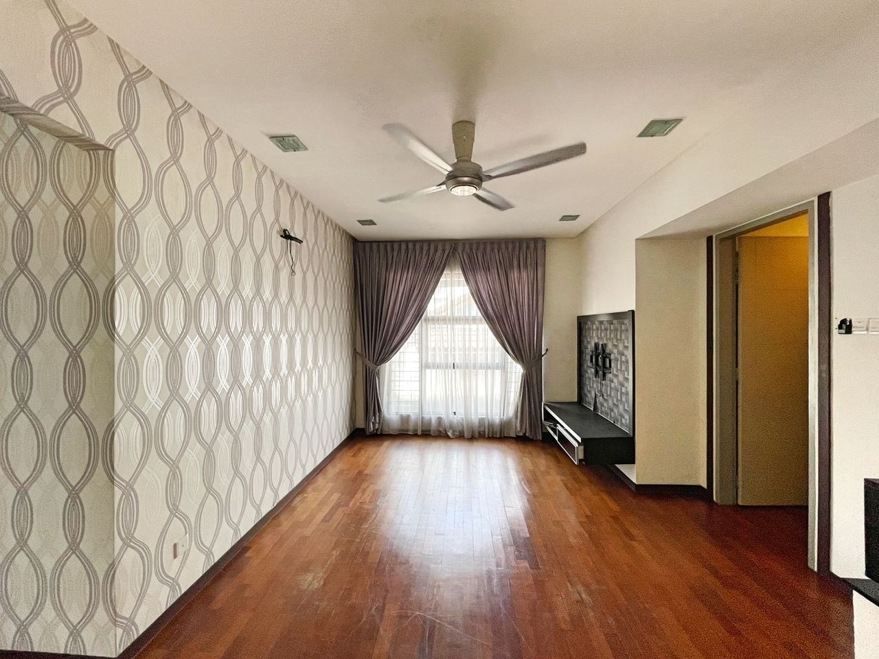 2 STOREY BUNGALOW LAMAN PERMAI SUBANG BESTARI - photo 9
