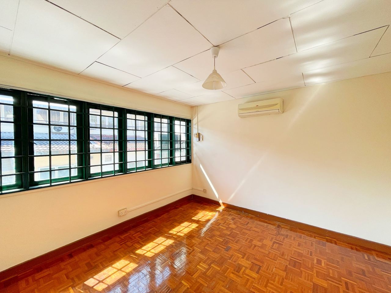 2 STOREY TERRACE HOUSE TTDI KUALA LUMPUR - photo 11