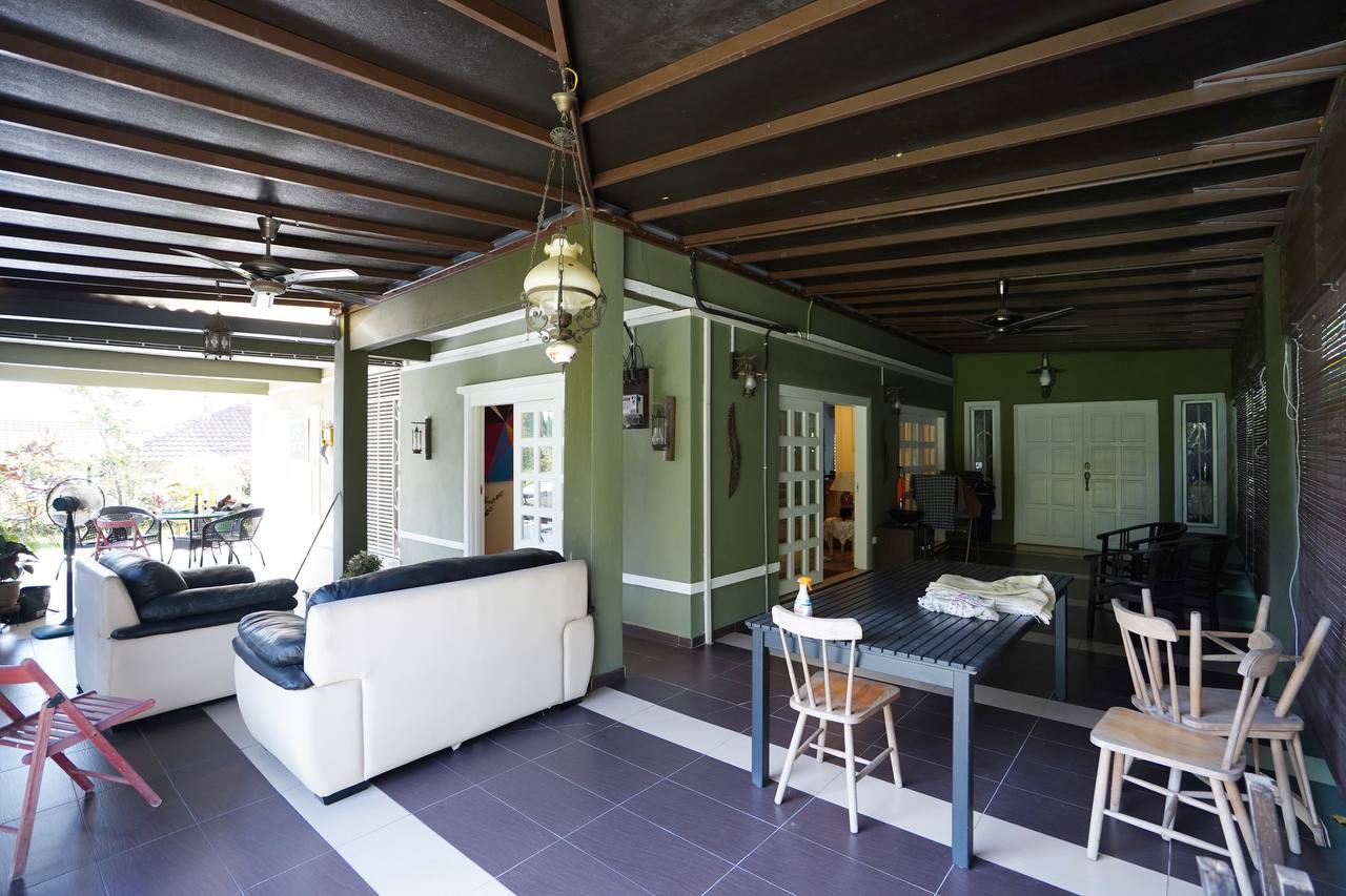 1 AND HALF STOREY BUNGALOW BUKIT BERUNTUNG RAWANG - photo 2