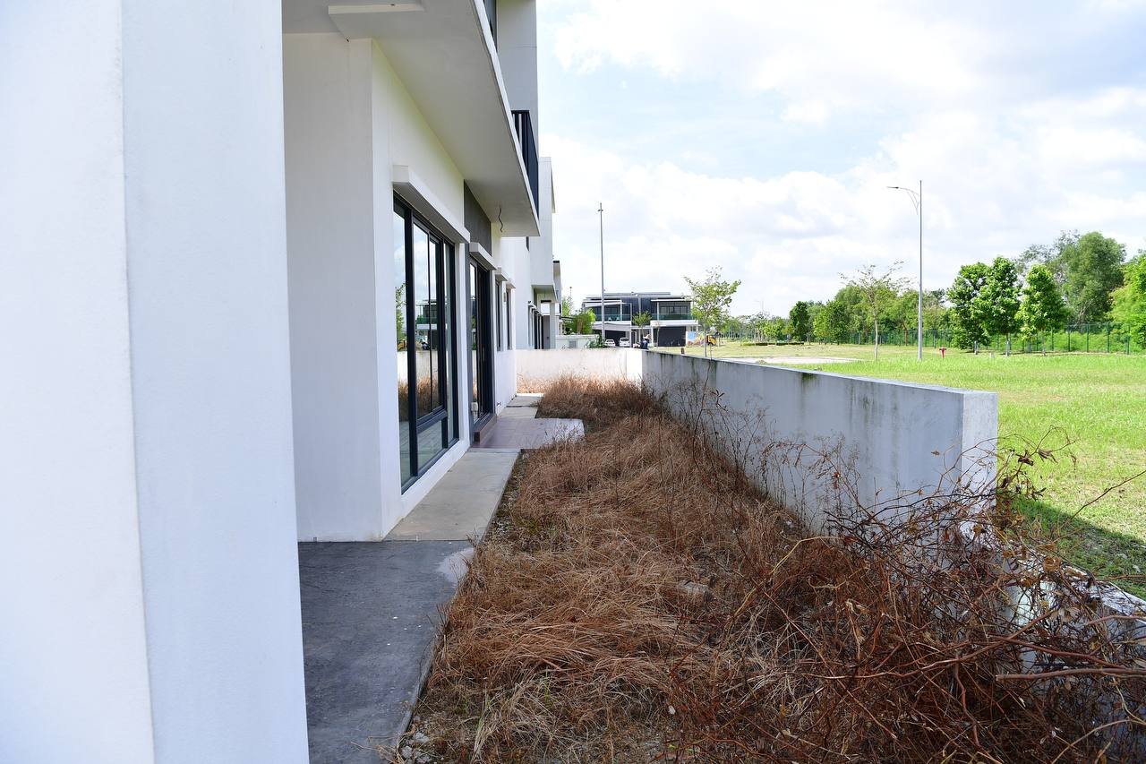 2 STOREY SEMI-D DISLAND RESIDENCE PUCHONG - photo 2