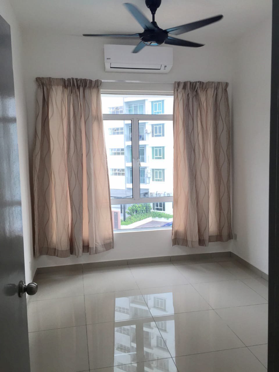 SPRINGVILLE RESIDENCE TAMAN EQUINE SERI KEMBANGAN - photo 4