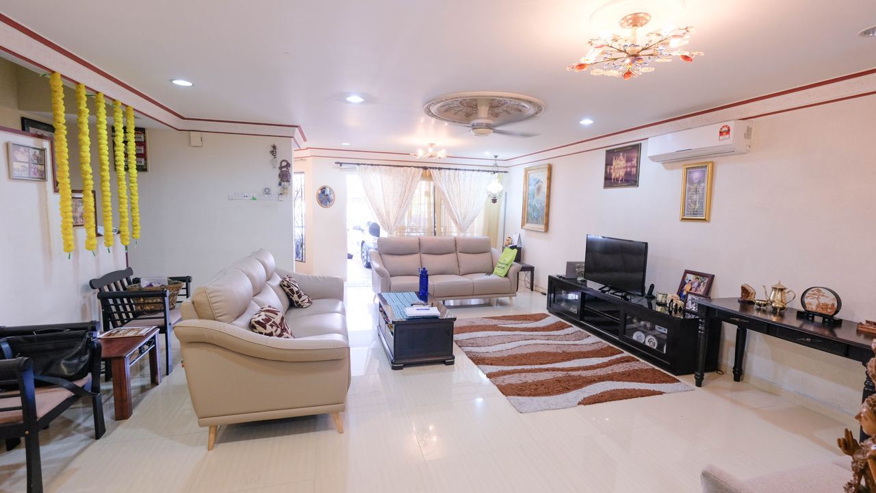 2 AND HALF TAMAN DESARIA PJS 5 PETALING JAYA - photo 12