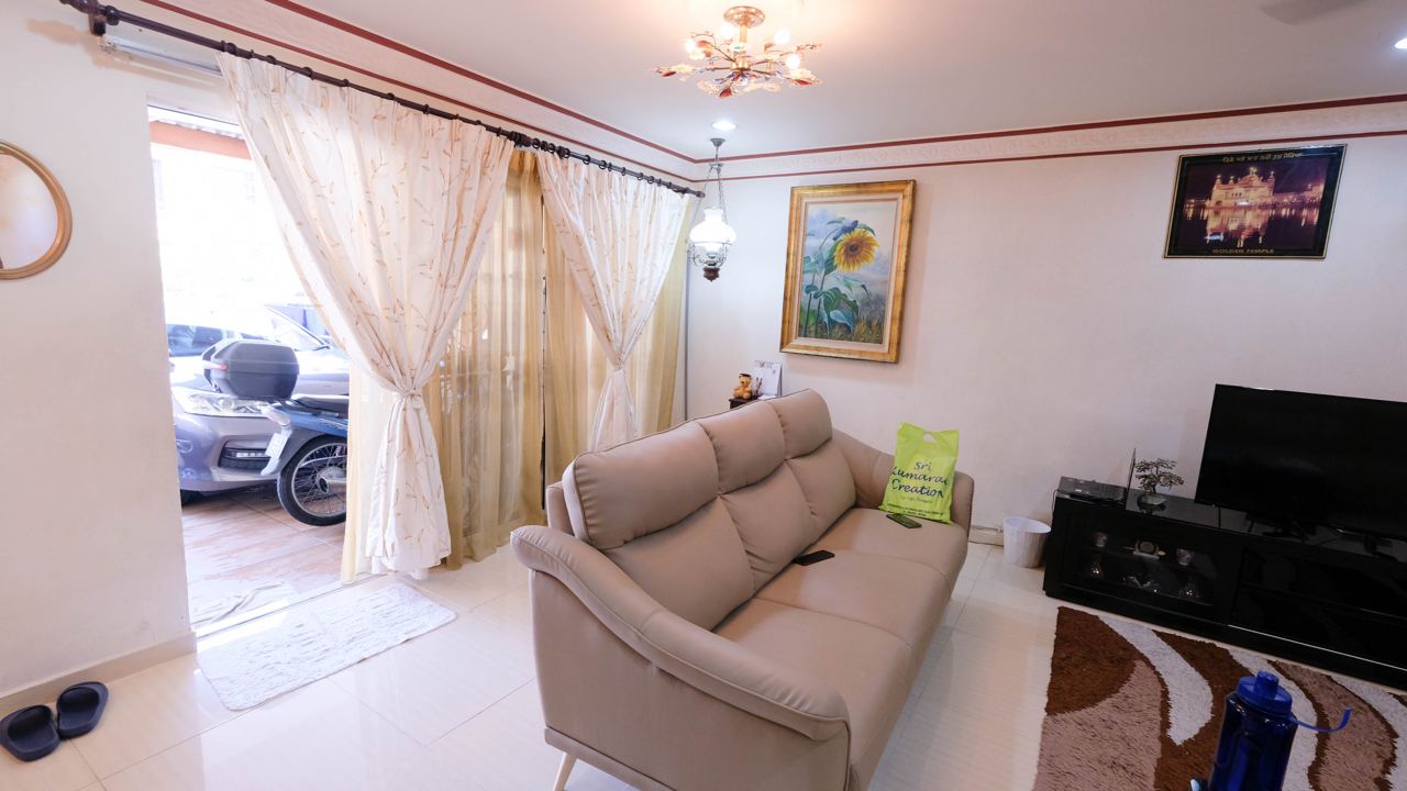 2 AND HALF TAMAN DESARIA PJS 5 PETALING JAYA - photo 13