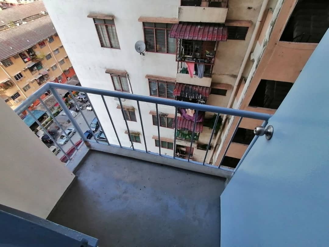 FLAT TAMAN DESARIA PETALING JAYA - photo 4
