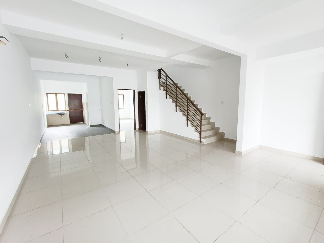 2 STOREY TAMAN SAUJANA SEKATA JENDERAM DENGKIL - photo 3