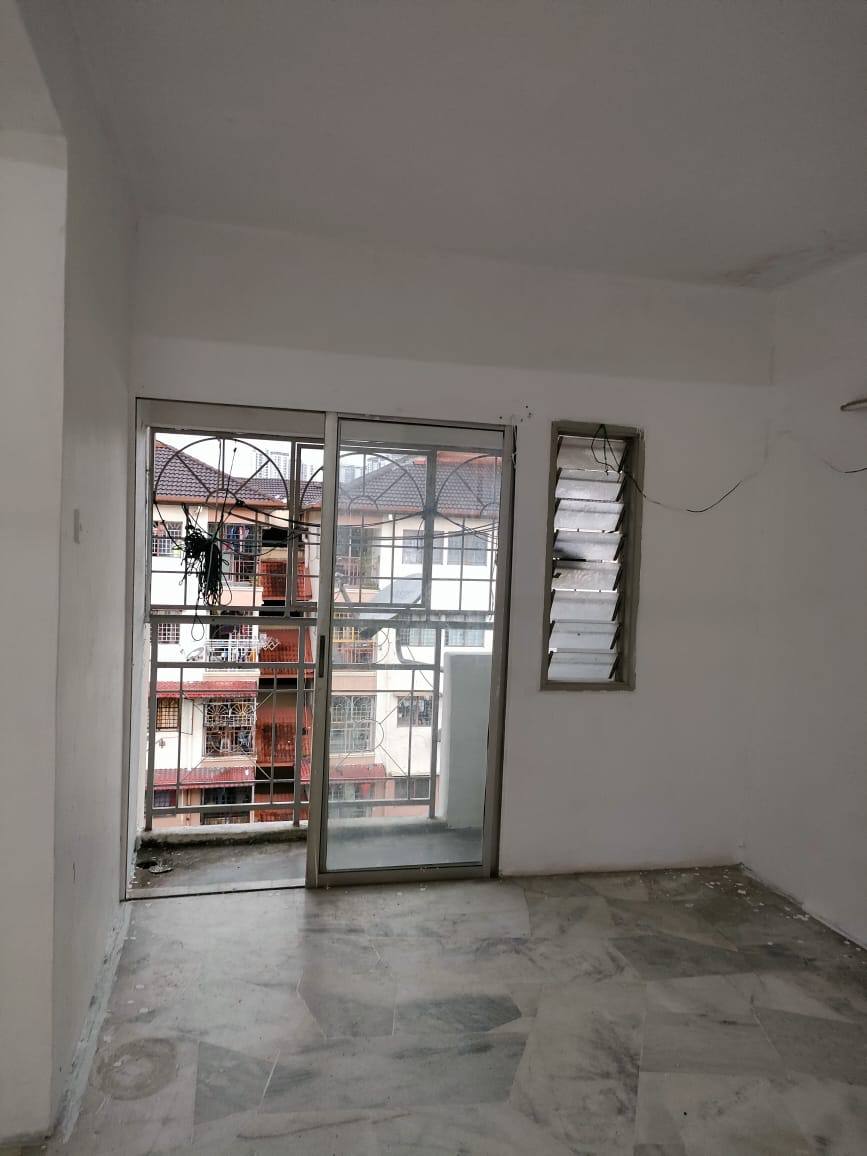 APARTMENT SRI ANGGERIK 2 BANDAR PUCHONG JAYA - photo 2