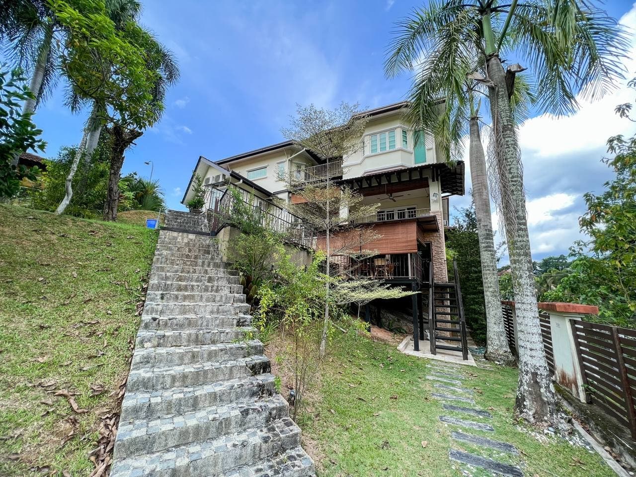 2-HALF STOREY BUNGALOW KEMENSAH HEIGHTS AMPANG - photo 12