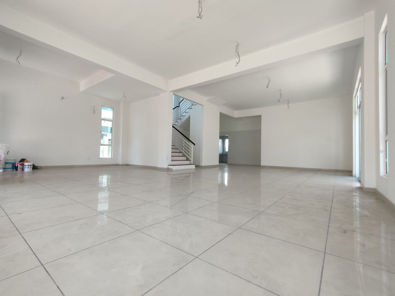 2 STY BUNGALOW HILLS RESIDENCE BDR COUNTRY HOMES - photo 6