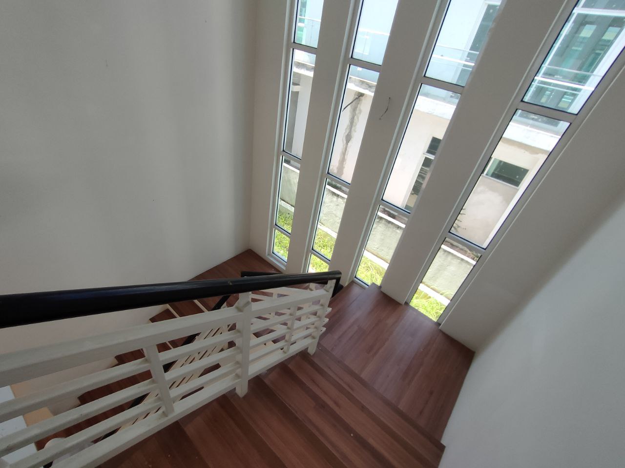 2 STY BUNGALOW HILLS RESIDENCE BDR COUNTRY HOMES - photo 13