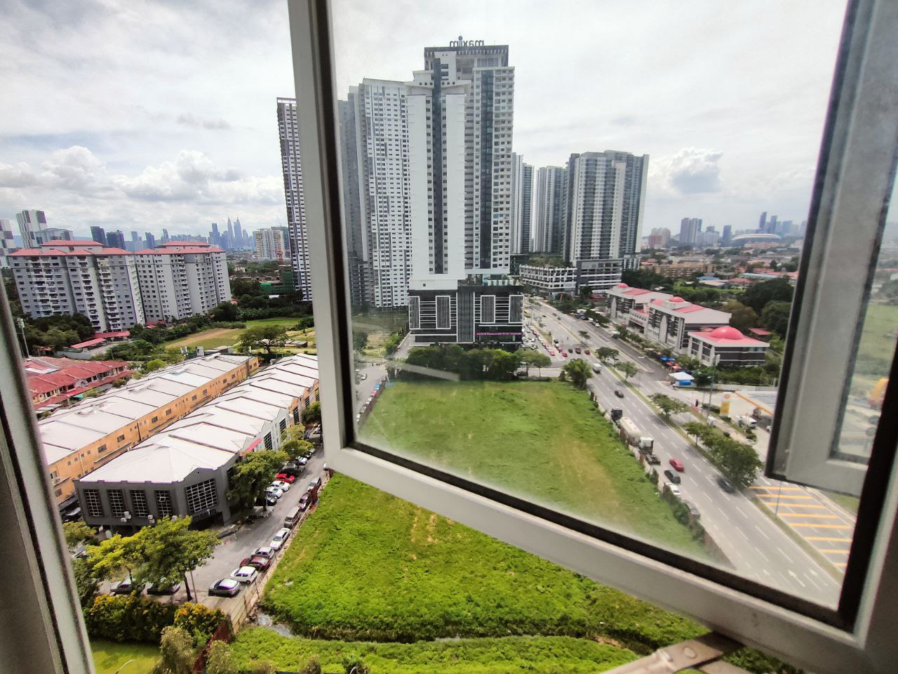 CONDOMINIUM MAXIM CITYLIGHTS SENTUL KL - photo 3