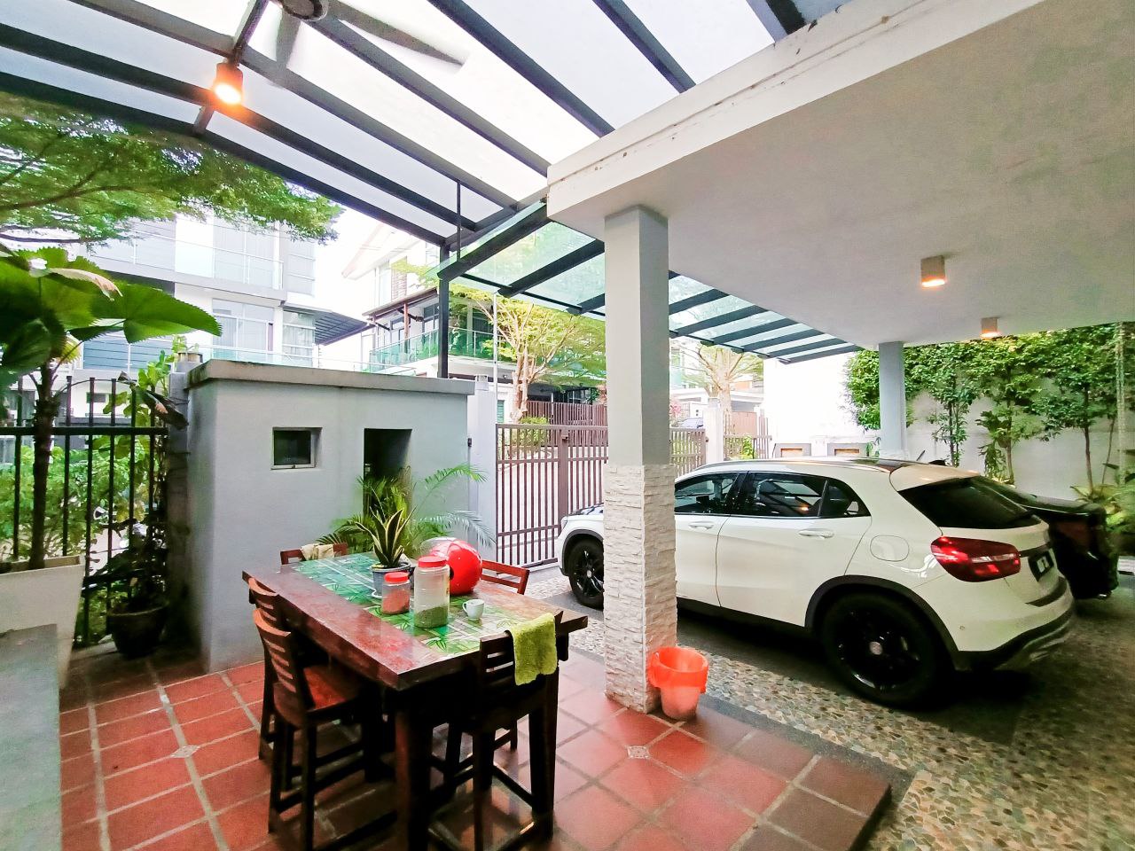 3 STOREY VILLA LAMAN CAHAYA TAMAN TUN DR ISMAIL - photo 2