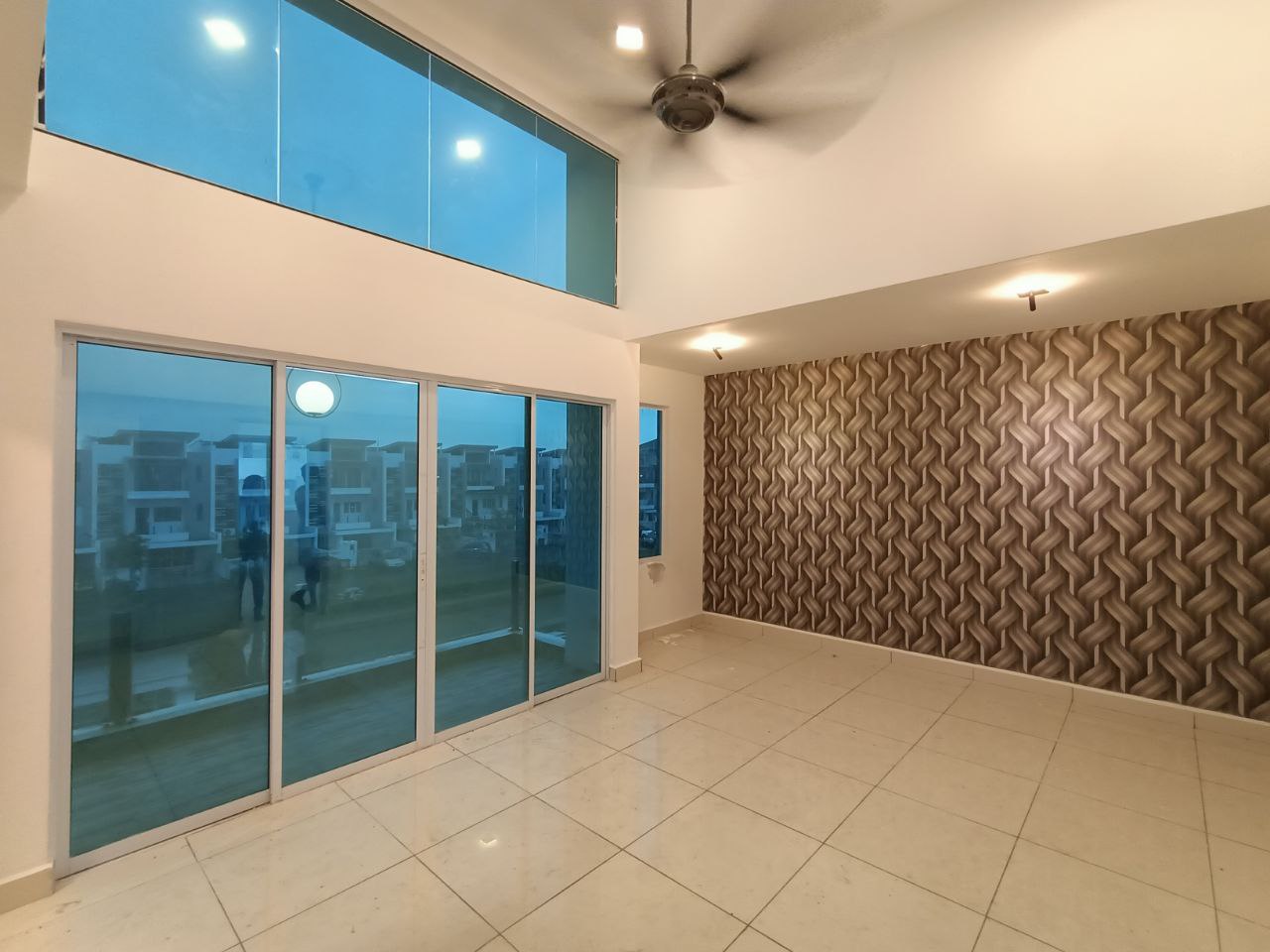 2 AND HALF STY LAMAN SEMANGGI THE CLOVER HOMES - photo 4