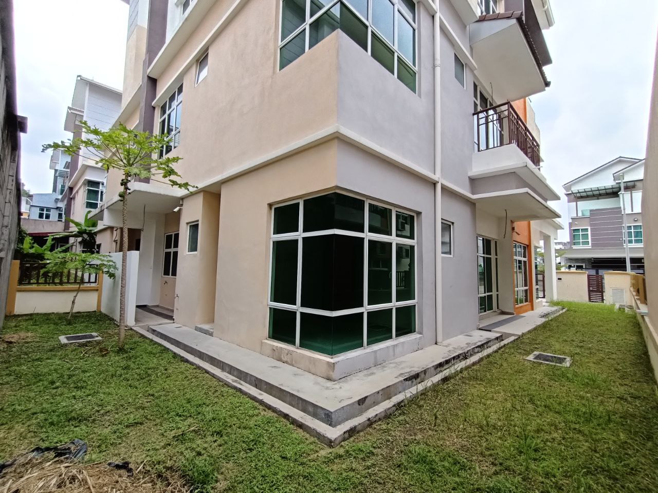 3STY SEMI D LAKE VALLEY AVENUE 4 BNDR TUN HUSIN ON - photo 3