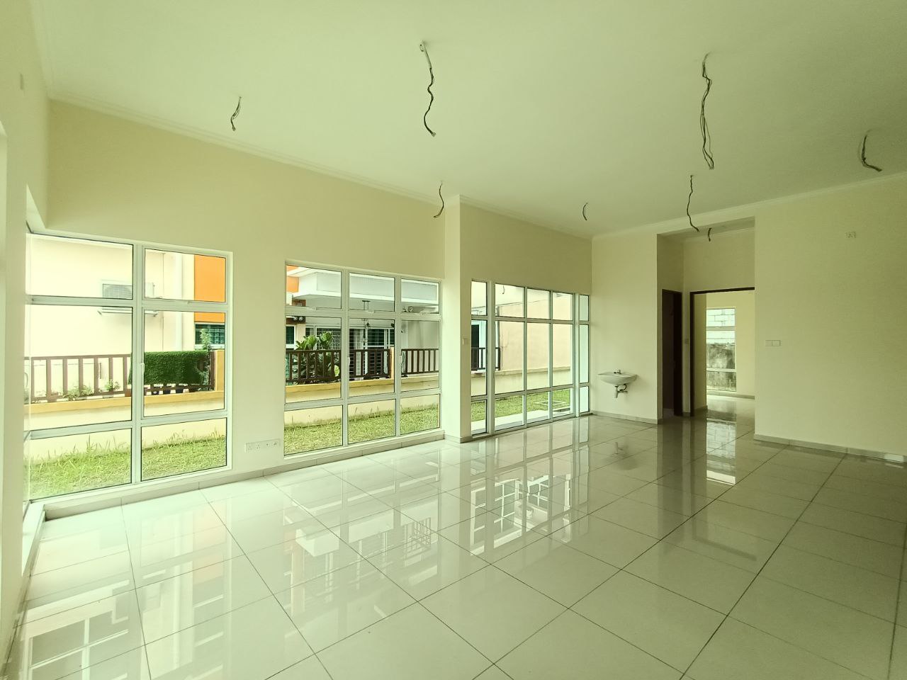 3STY SEMI D LAKE VALLEY AVENUE 4 BNDR TUN HUSIN ON - photo 4