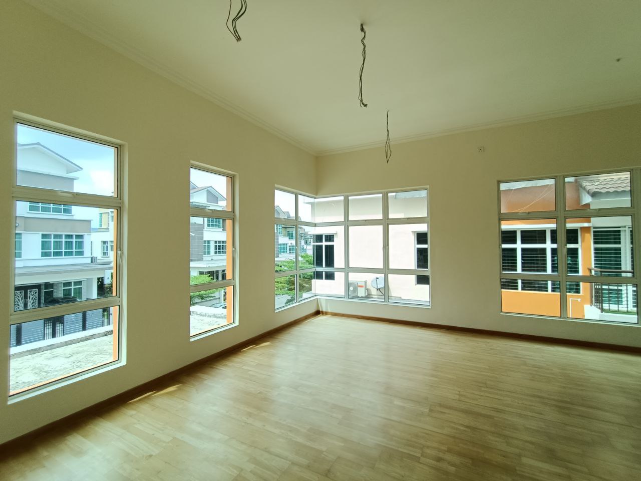 3STY SEMI D LAKE VALLEY AVENUE 4 BNDR TUN HUSIN ON - photo 7