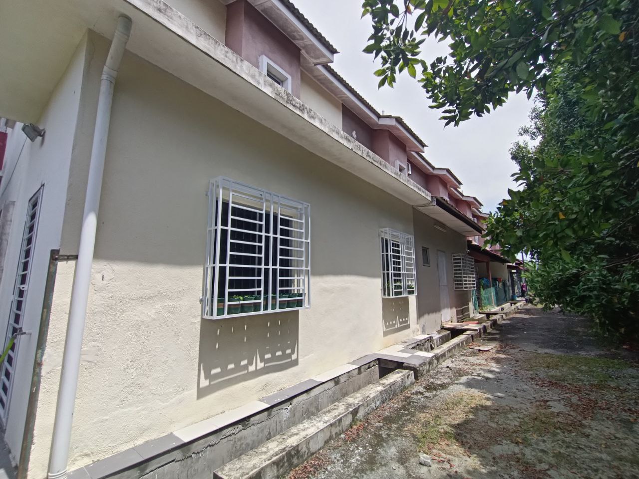 SPA LAND CORNER LOT 2-STOREY TAMAN INTAN DENGKIL - photo 8