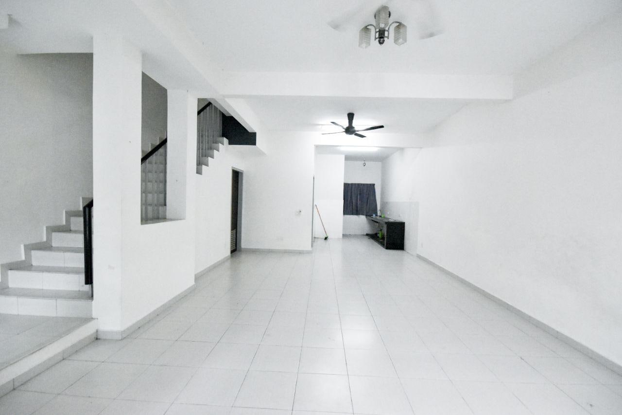 2 STOREY TERRACE LAMAN ORKID NILAI IMPIAN - photo 4