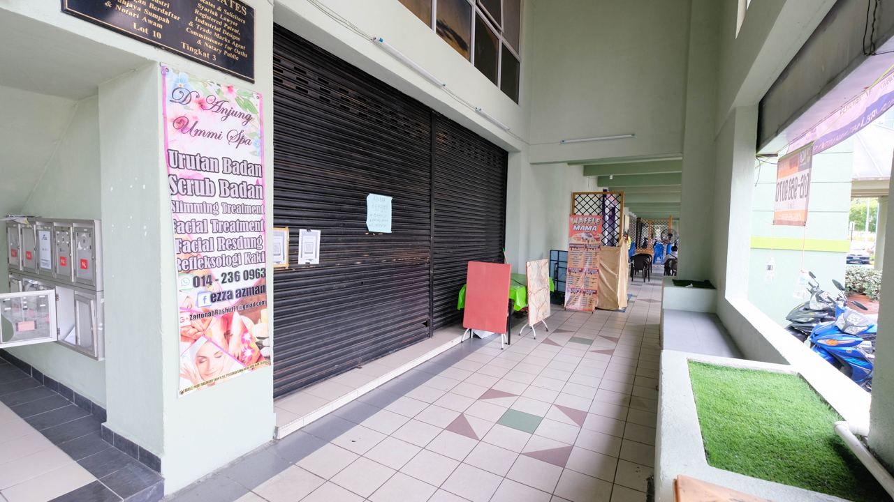 SHOP OFFICE PUSAT DAGANGAN UMNO SHAH ALAM - photo 3