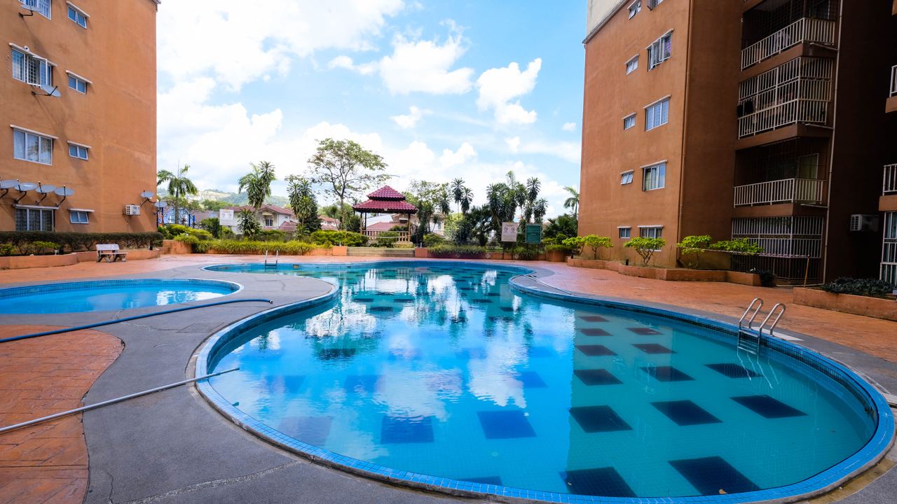 SELESA I-RESORT APARTMENT TMN DAMAI MEWAH KJG - photo 2