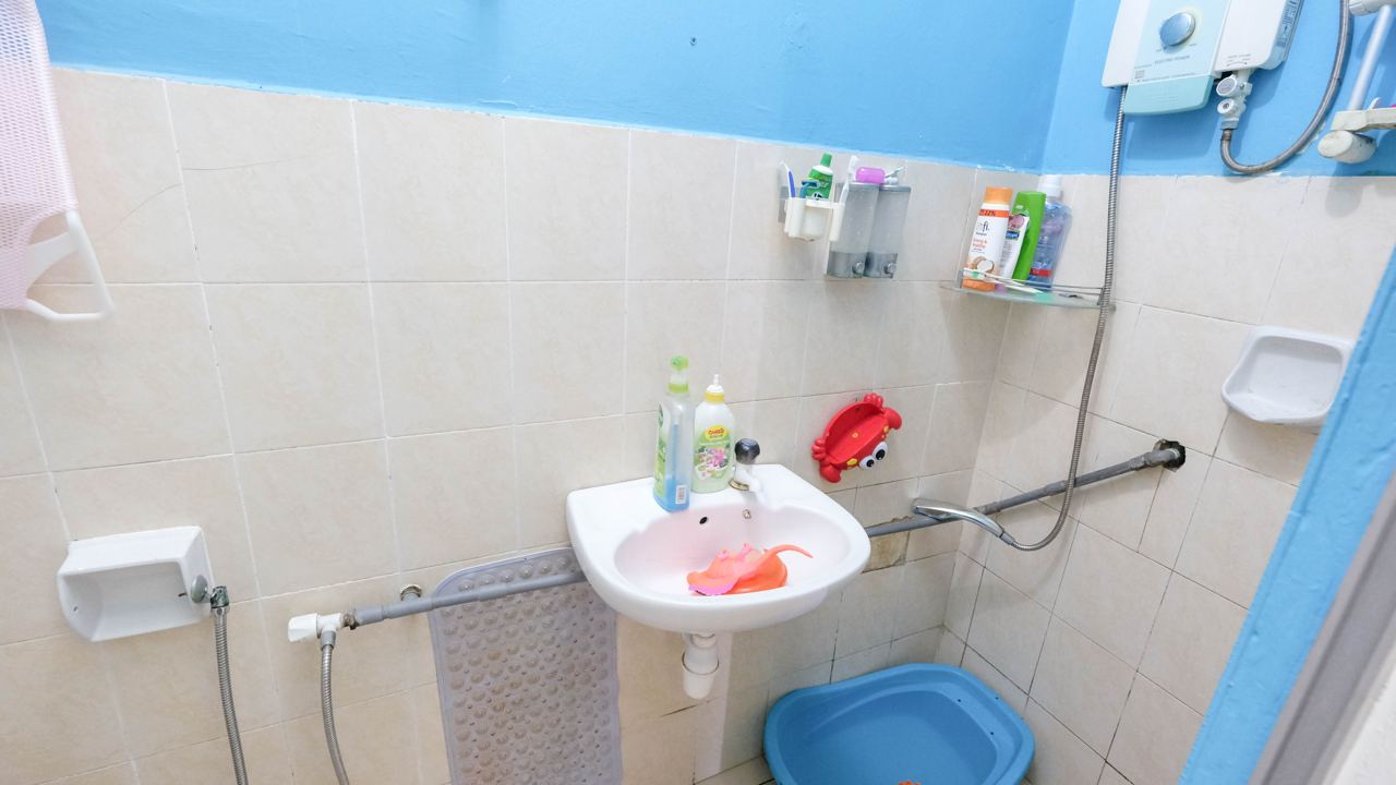 SELESA I-RESORT APARTMENT TMN DAMAI MEWAH KJG - photo 9