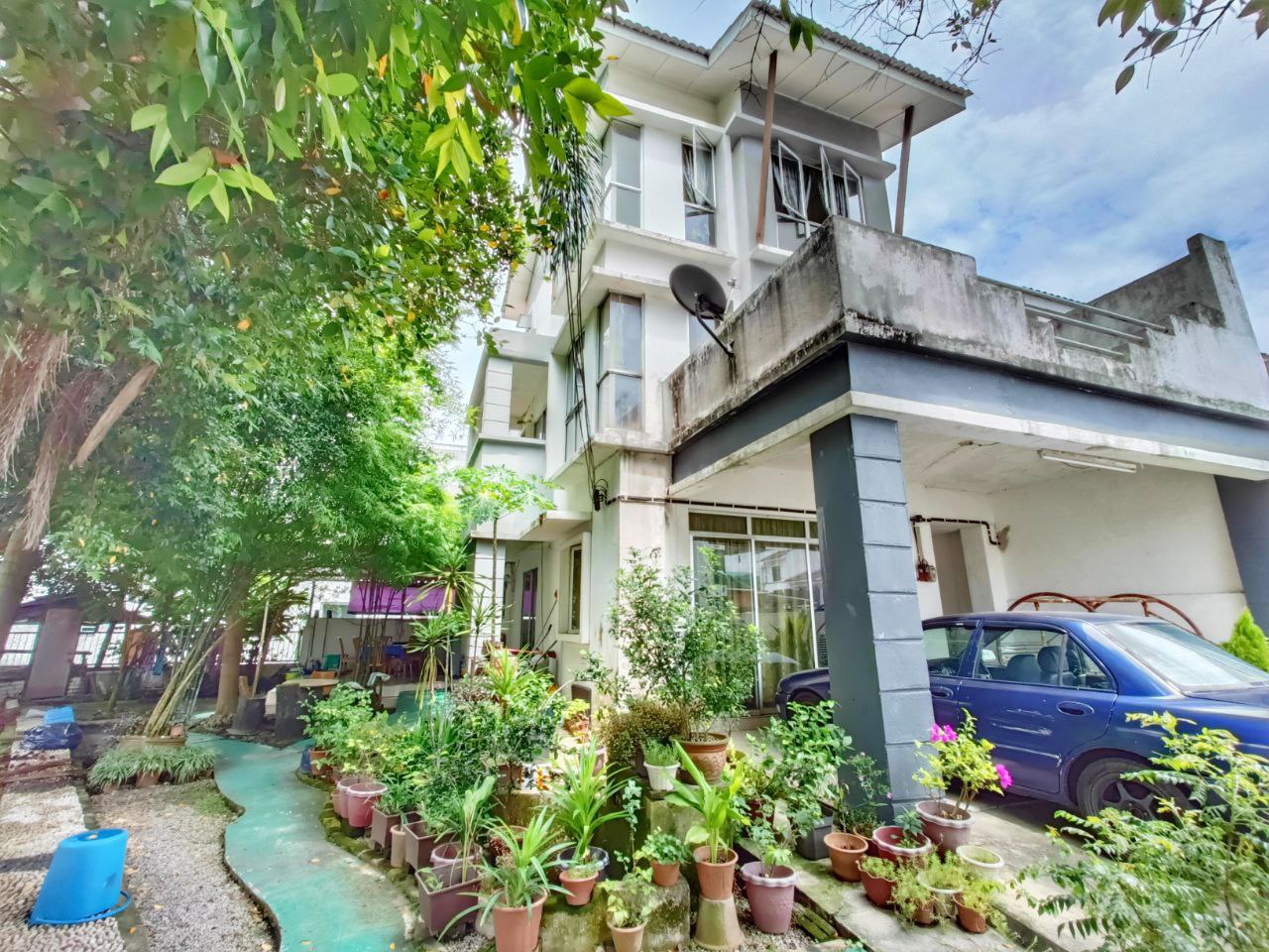 TRIPLE STOREY TERRACE, TAMAN GARING, RAWANG - photo 7