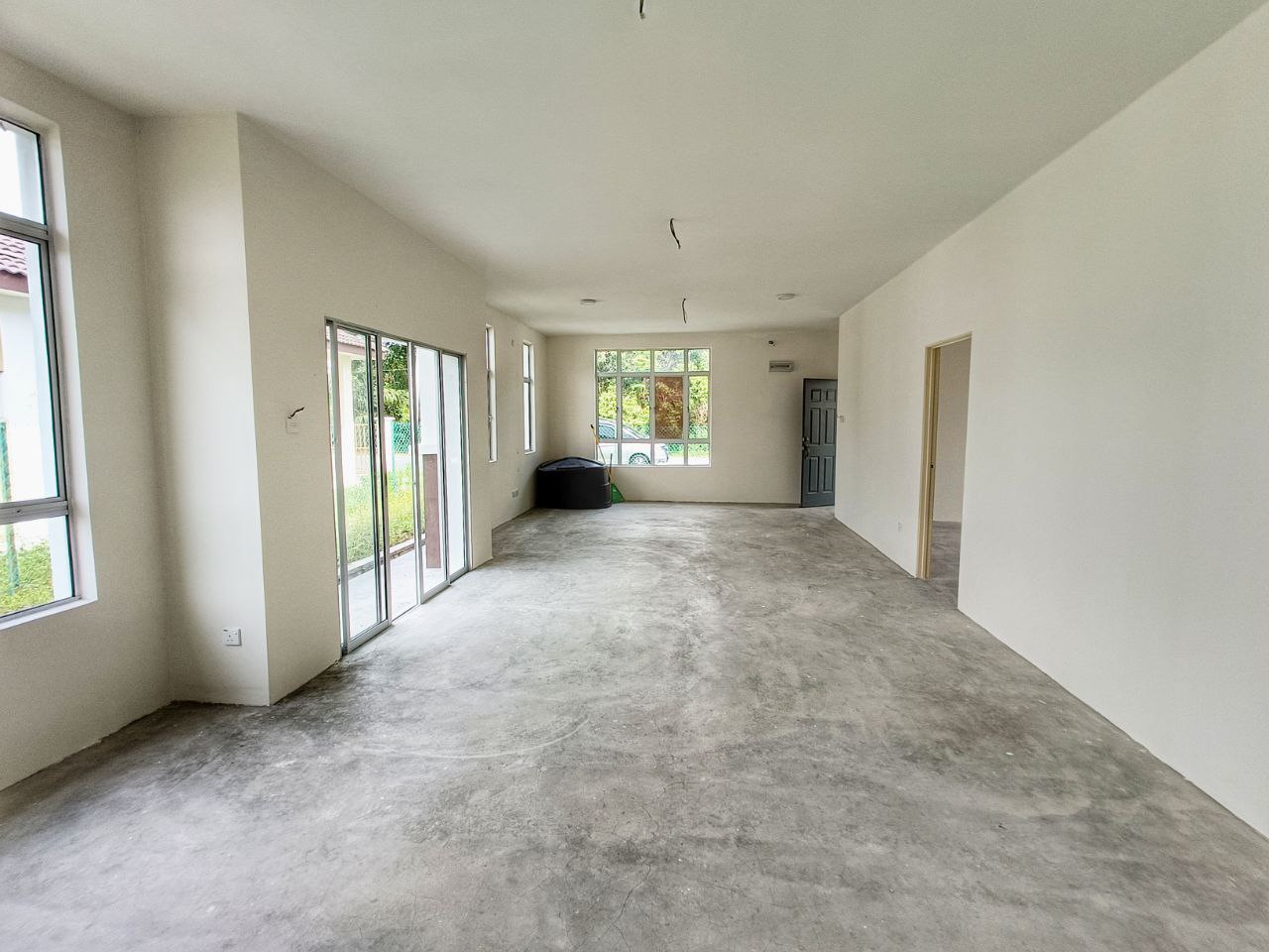 SINGLE STOREY BUNGALOW, MAHKOTA HILL, LENGGENG - photo 2