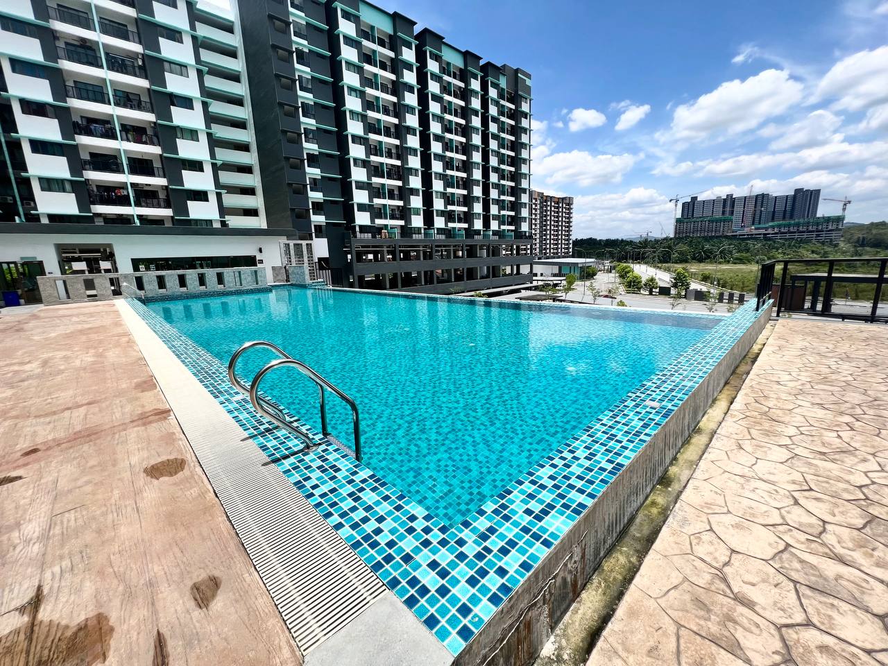RESIDENSI ZAMRUD CONDOMINIUM KAJANG - photo 2