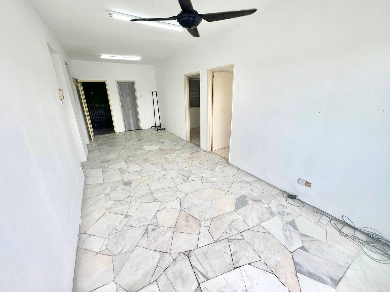 APARTMENT DESAMINIUM RIMBA SERI KEMBANGAN - photo 2