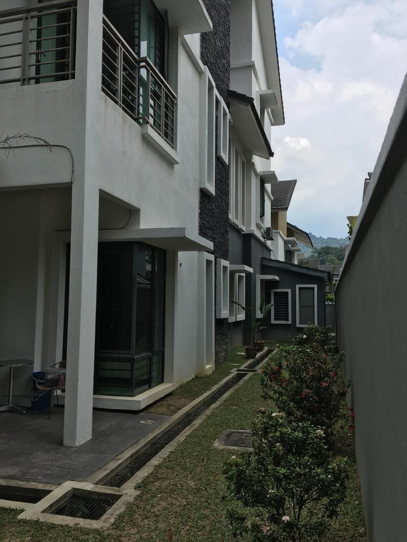 3 STOREY BUNGALOW ANJUNG MELATI TAMAN MELATI KL - photo 5