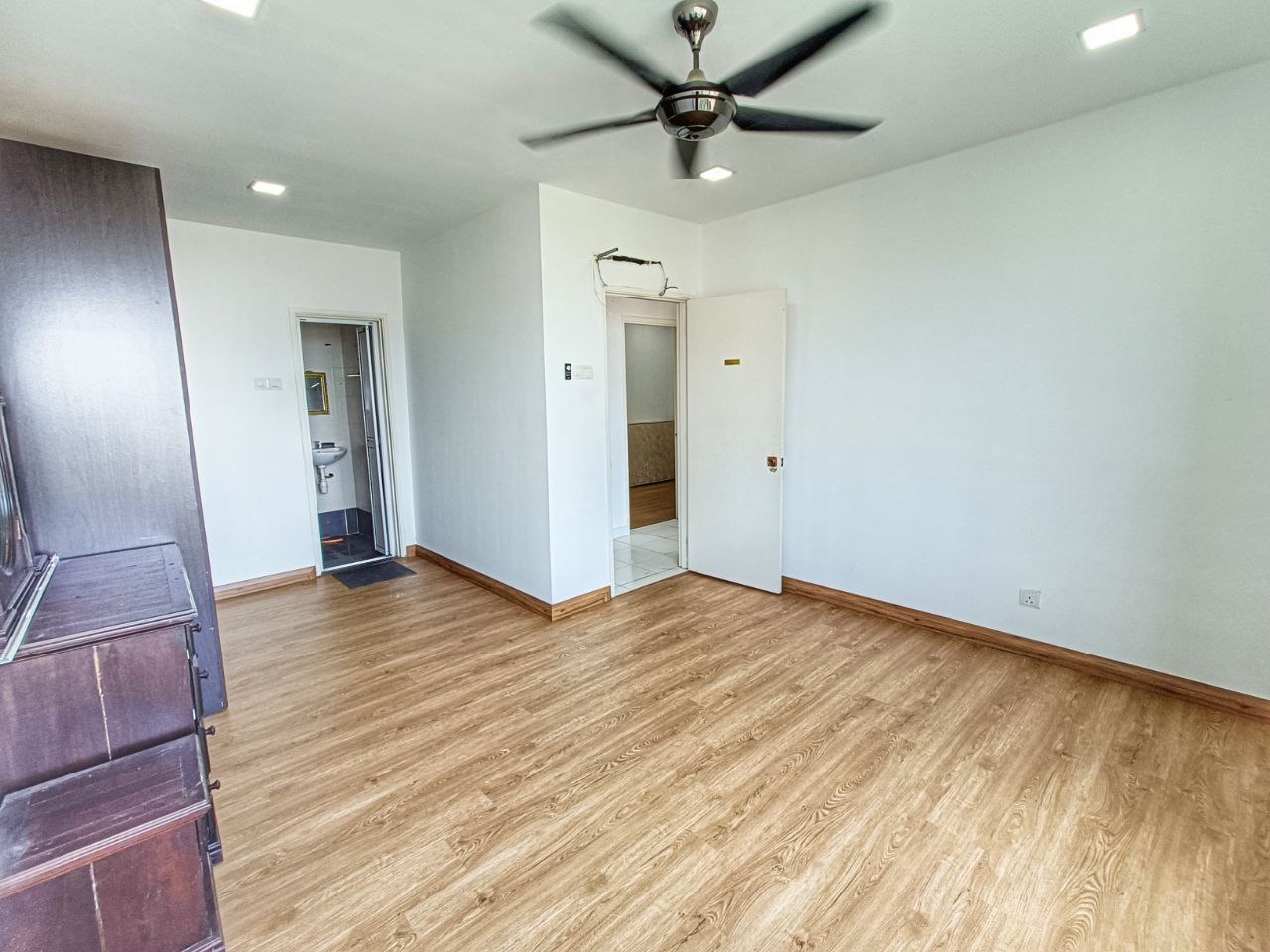 AMARA SERVICED RESIDENCE BATU CAVES - photo 5
