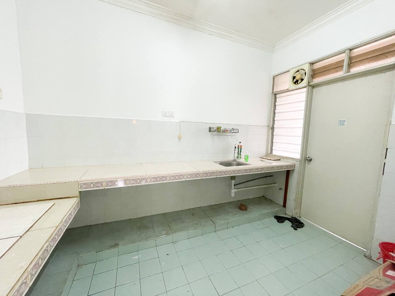 APARTMENT E MAS VILLA TAMAN MAWAR SALAK TINGGI - photo 4