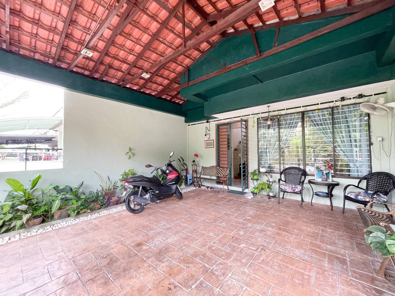 2STY TERRACE TMN ANGGERIK PRDN BNDR TKNLGI KAJANG - photo 3