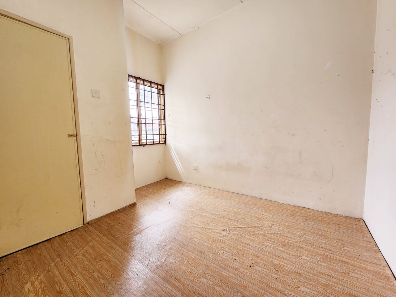 Below Market 2sty  Bandar Puncak Alam Shah Alam by Zu En - photo 9