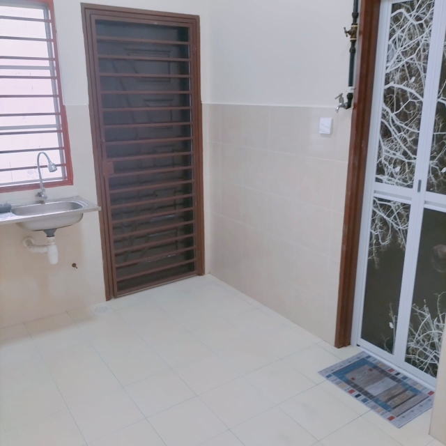 Townhouse Taman Seri Alam Saujana Utama by Matt - photo 6
