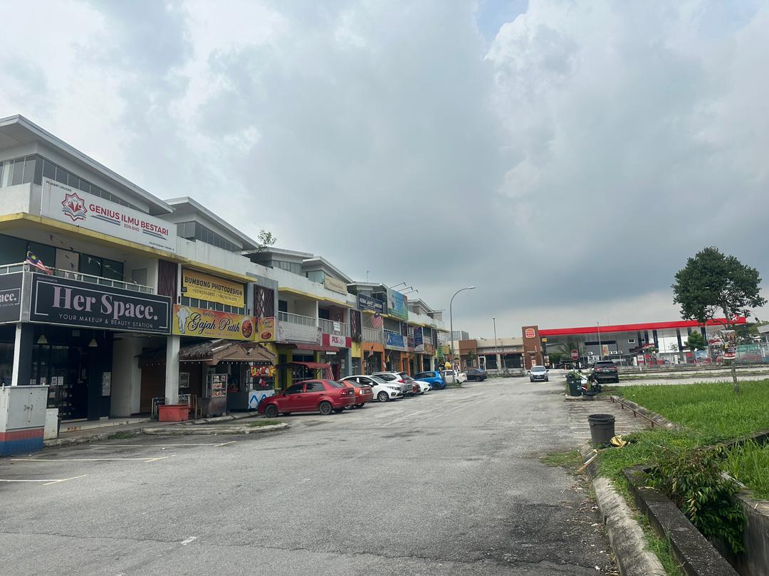 Seri Pristana Shop Lot Saujana Utama 1 By Matt - photo 2
