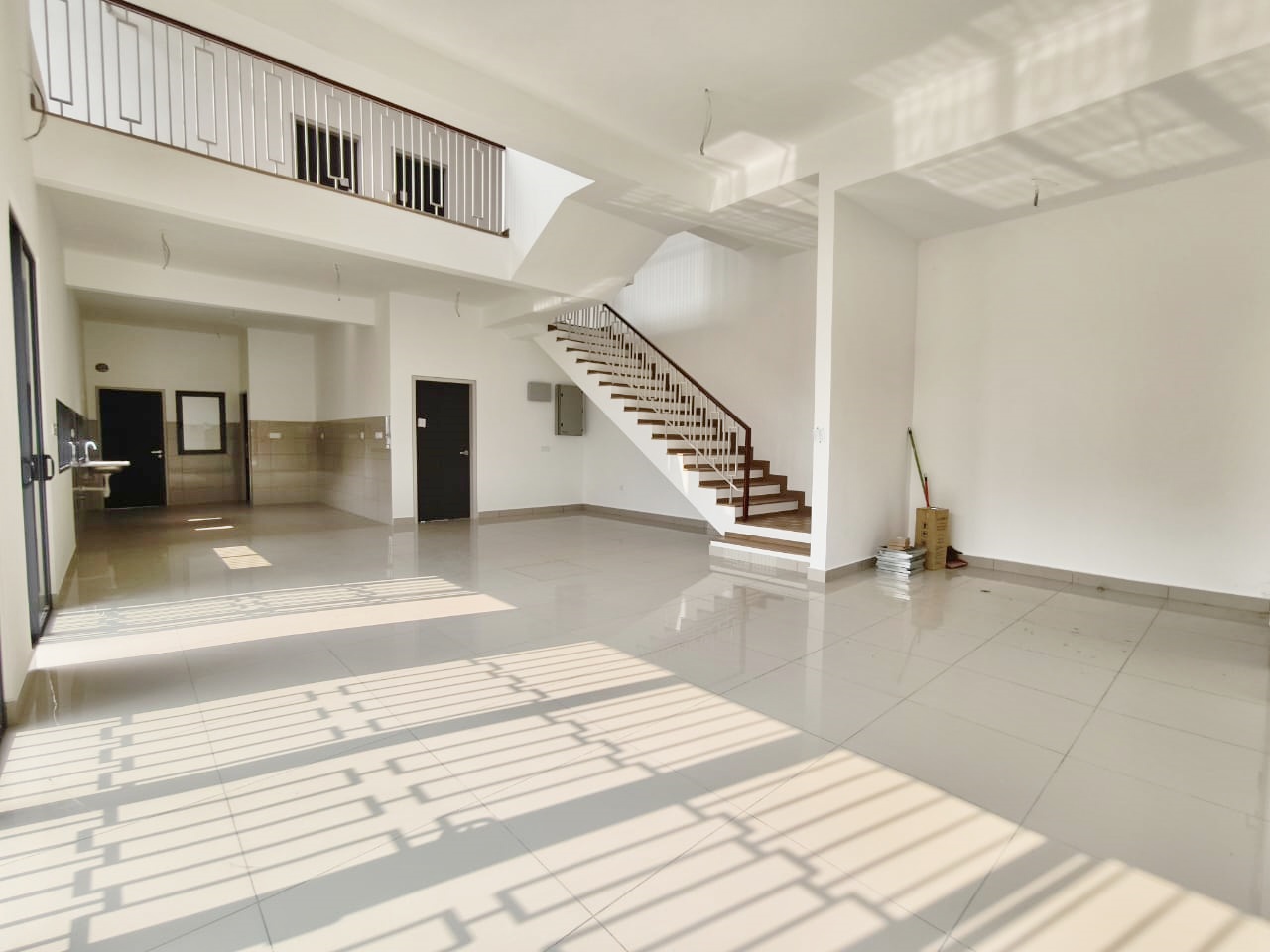 Corner Lot 2 Storey Elmina green 4 by Matt - photo 2