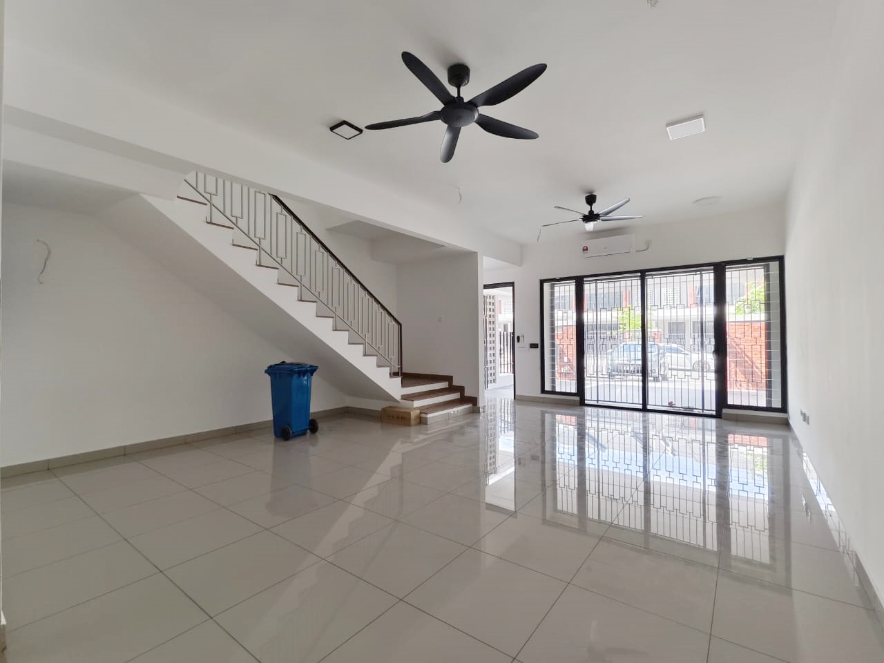 Facing Open 2 Storey Elmina green 4 by Matt - photo 2