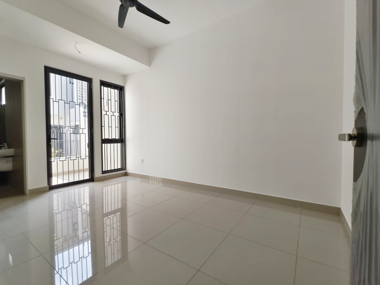 Facing Open 2 Storey Elmina green 4 by Matt - photo 4