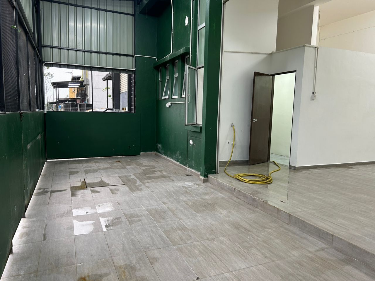 Semi D Shop Pusat Perdagangan Hillpark by Benson - photo 2