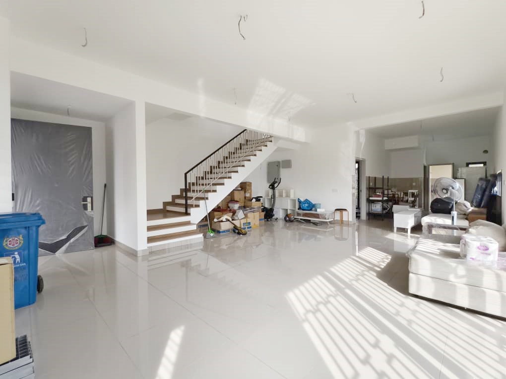 Corner Lot 2 Storey Elmina green 4 by Matt - photo 3