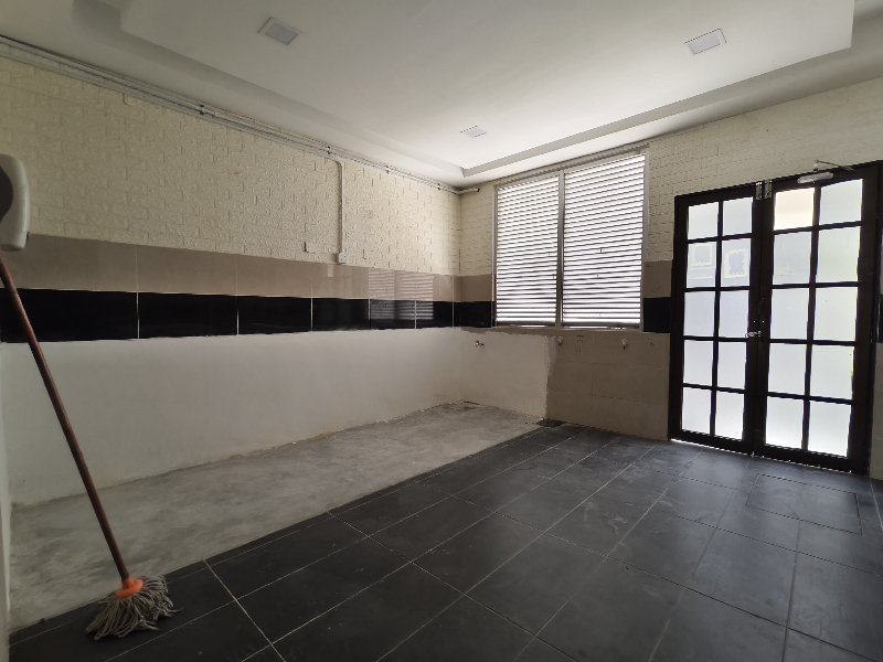 Ground Floor Shoplot Bandar Country Home by Matt - photo 6