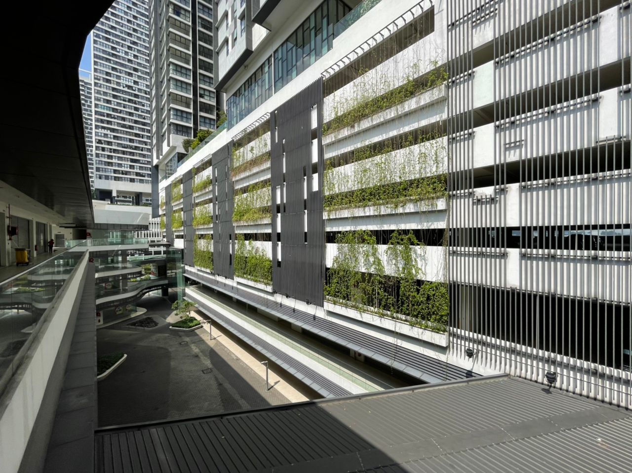 D Sara Sentral - photo 2