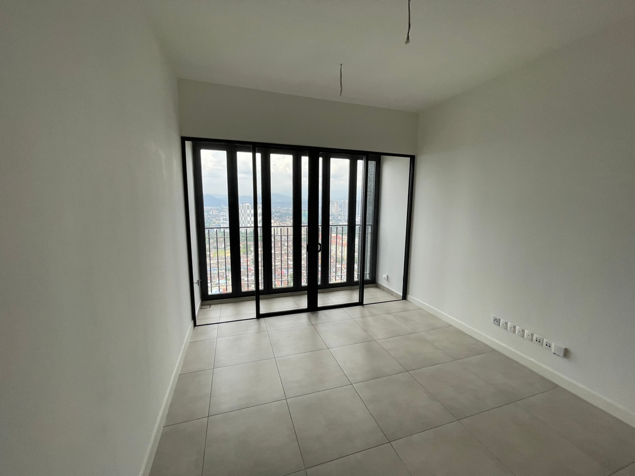 SkyMeridien Residences - photo 2
