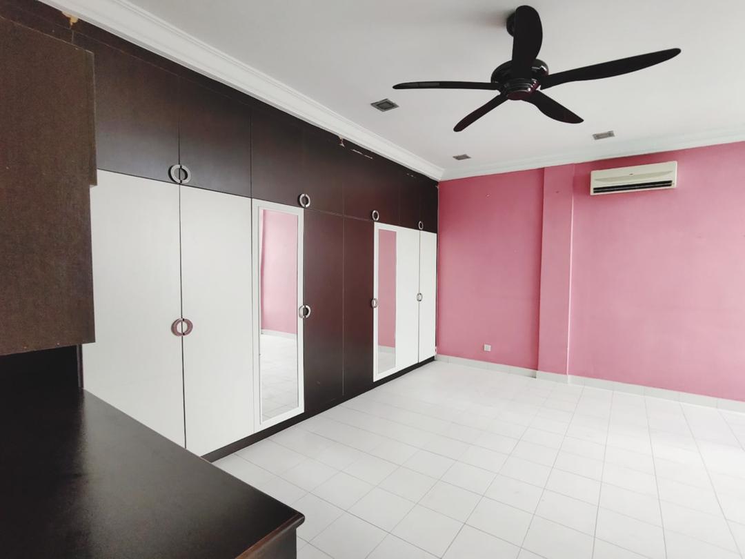 2 AND HALF STOREY TOWN VILLA - photo 4