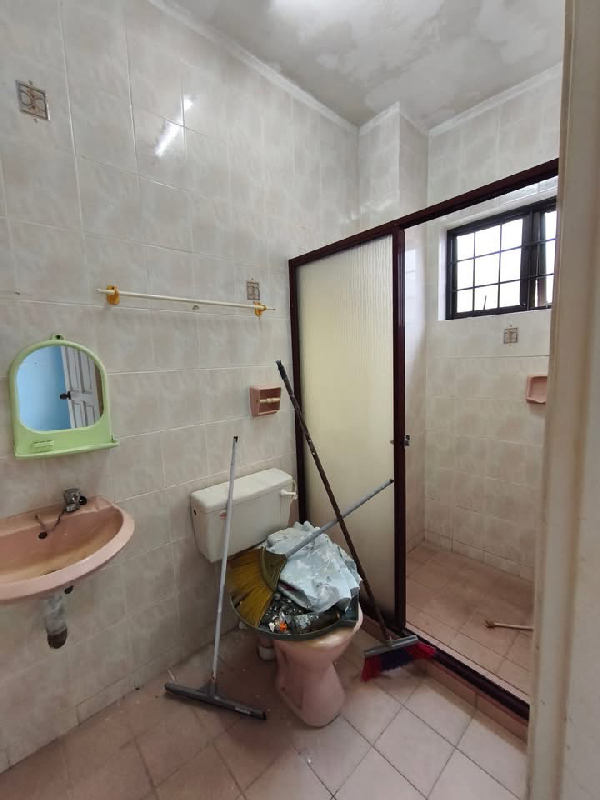 LAHAT PINJI MEWAH DOUBLE STOREY HOUSE FOR SALE - photo 13