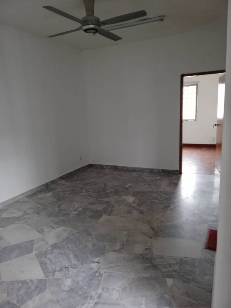 goodyear court 6 for rent - photo 2