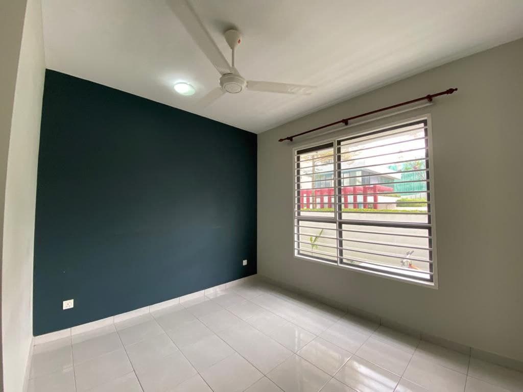 FACING POOL Ivory Residence Condo Mutiara Height - photo 8
