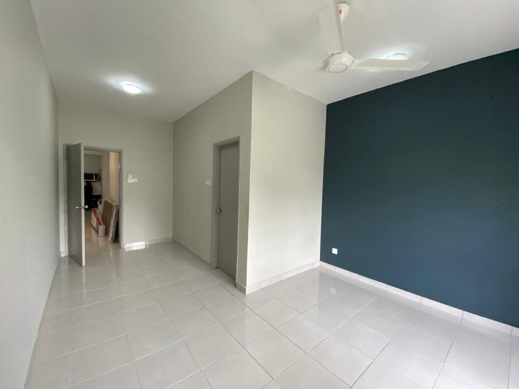 FACING POOL Ivory Residence Condo Mutiara Height - photo 10