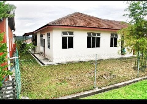 SINGLE STOREY SEMI D TAMAN DAHLIA SALAK TINGGI - photo 2
